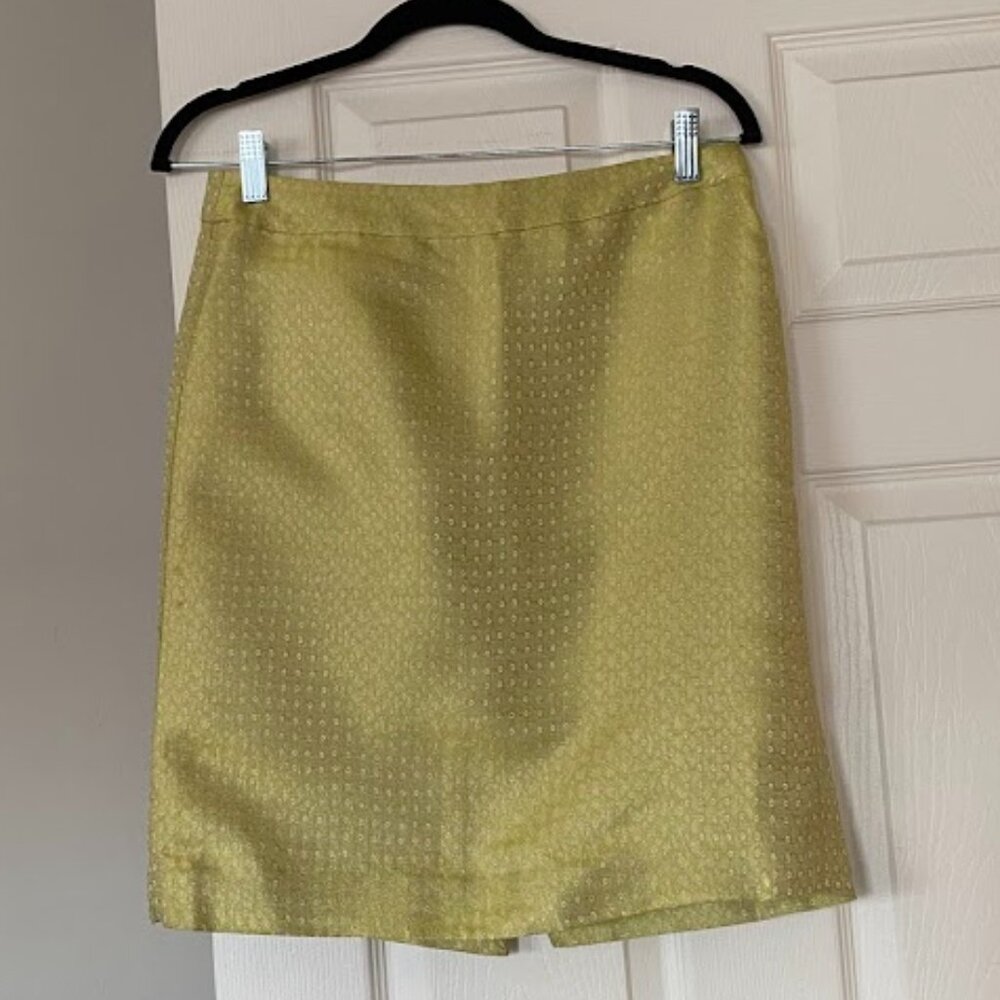 JCrew Women's pencil skirt, size 6, yellow/gold tapestry pattern